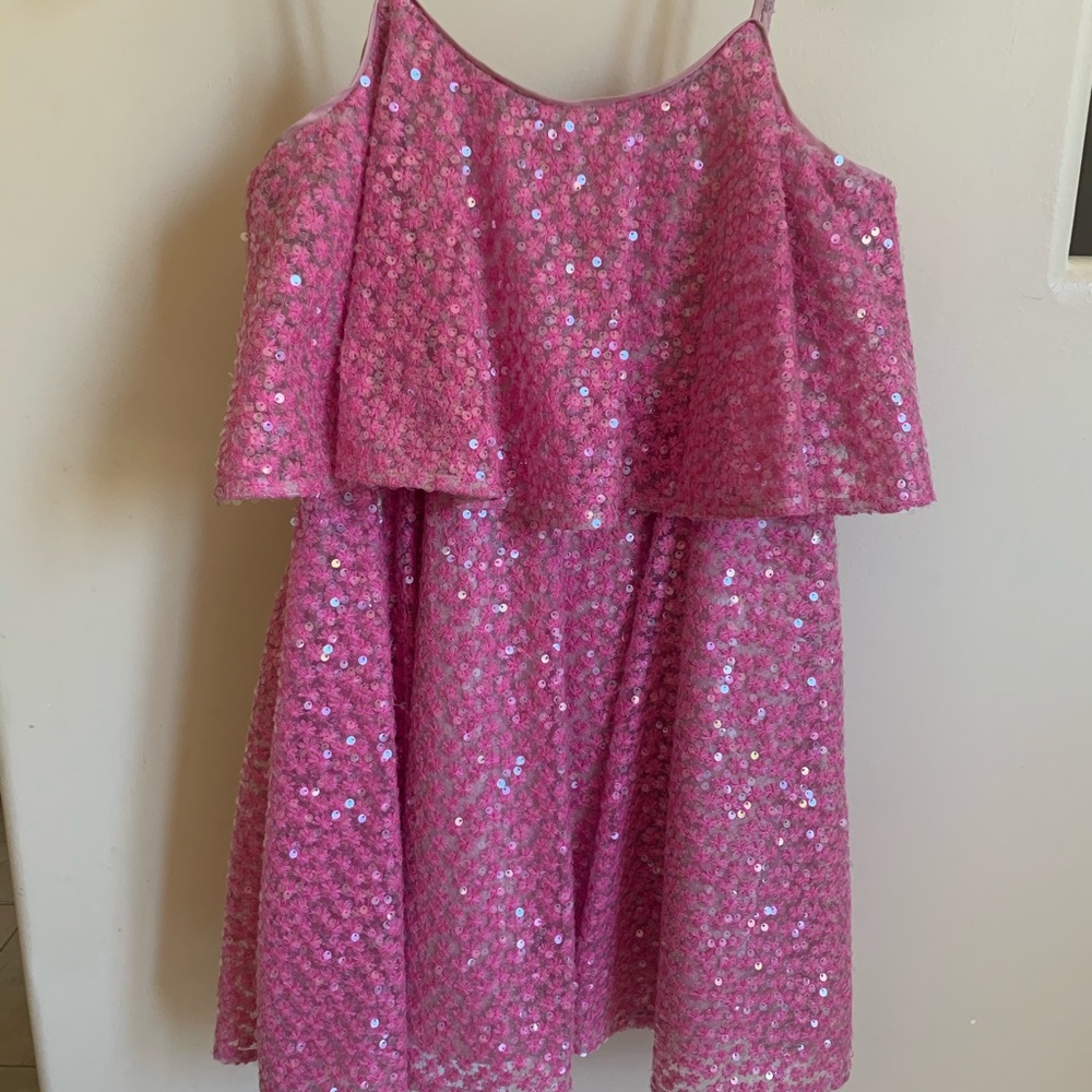 Girls dress.